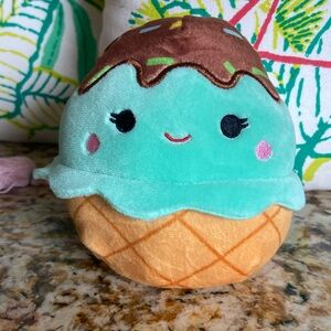 Squishmallows 5” Maya the Ice Cream Cone Mint Sundae Food Squad